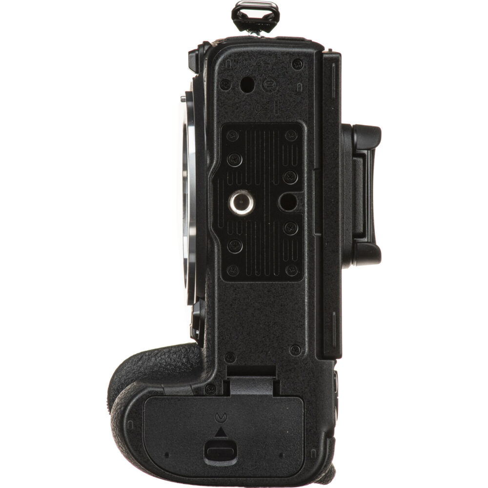 Nikon Z5 Mirrorless Camera - Image 12