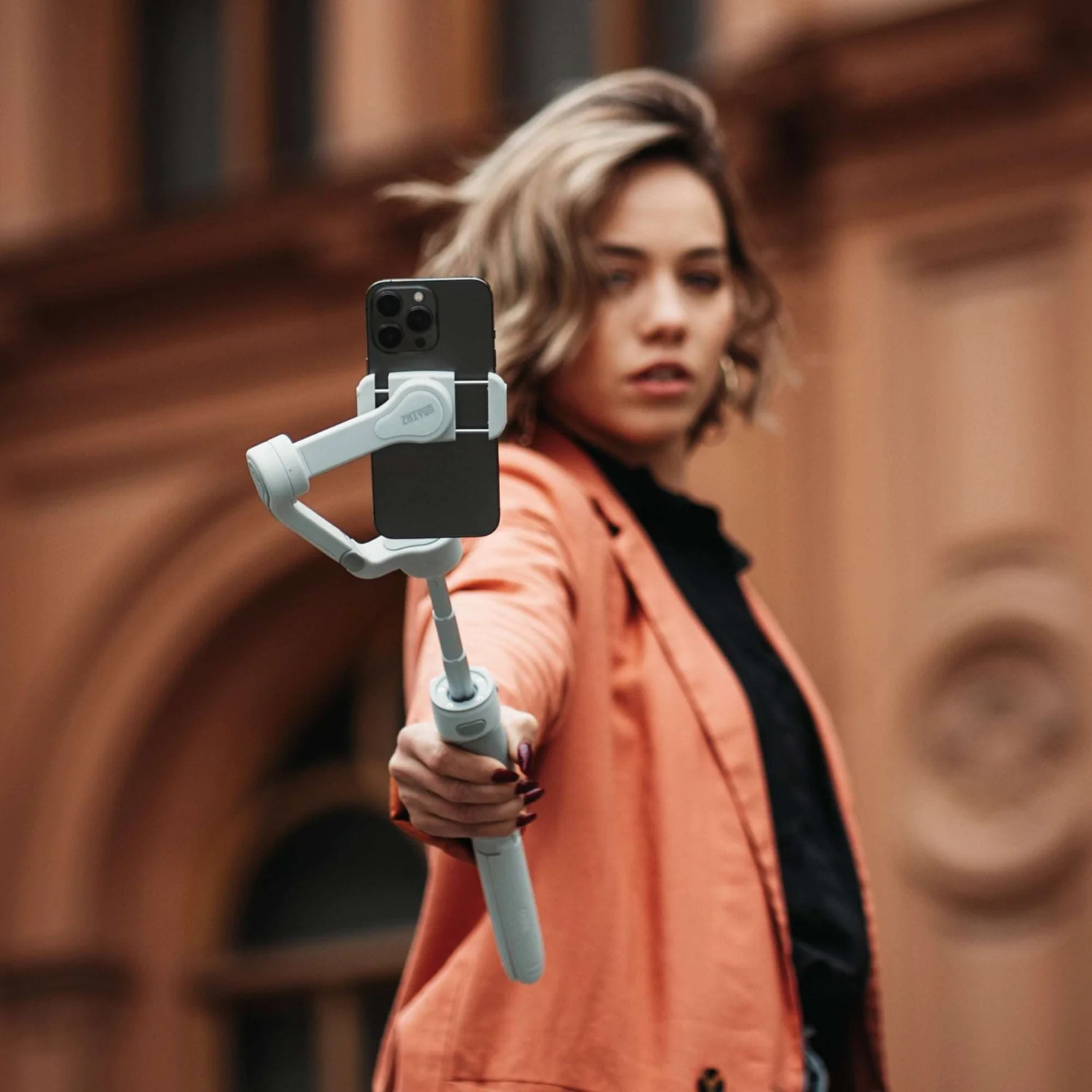 ZHIYUN Smooth Q4 handheld shooting gimbal